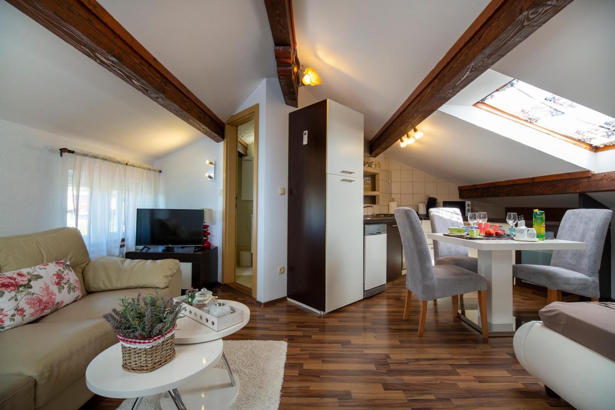 Apartman Viki Stinjan 普拉 外观 照片