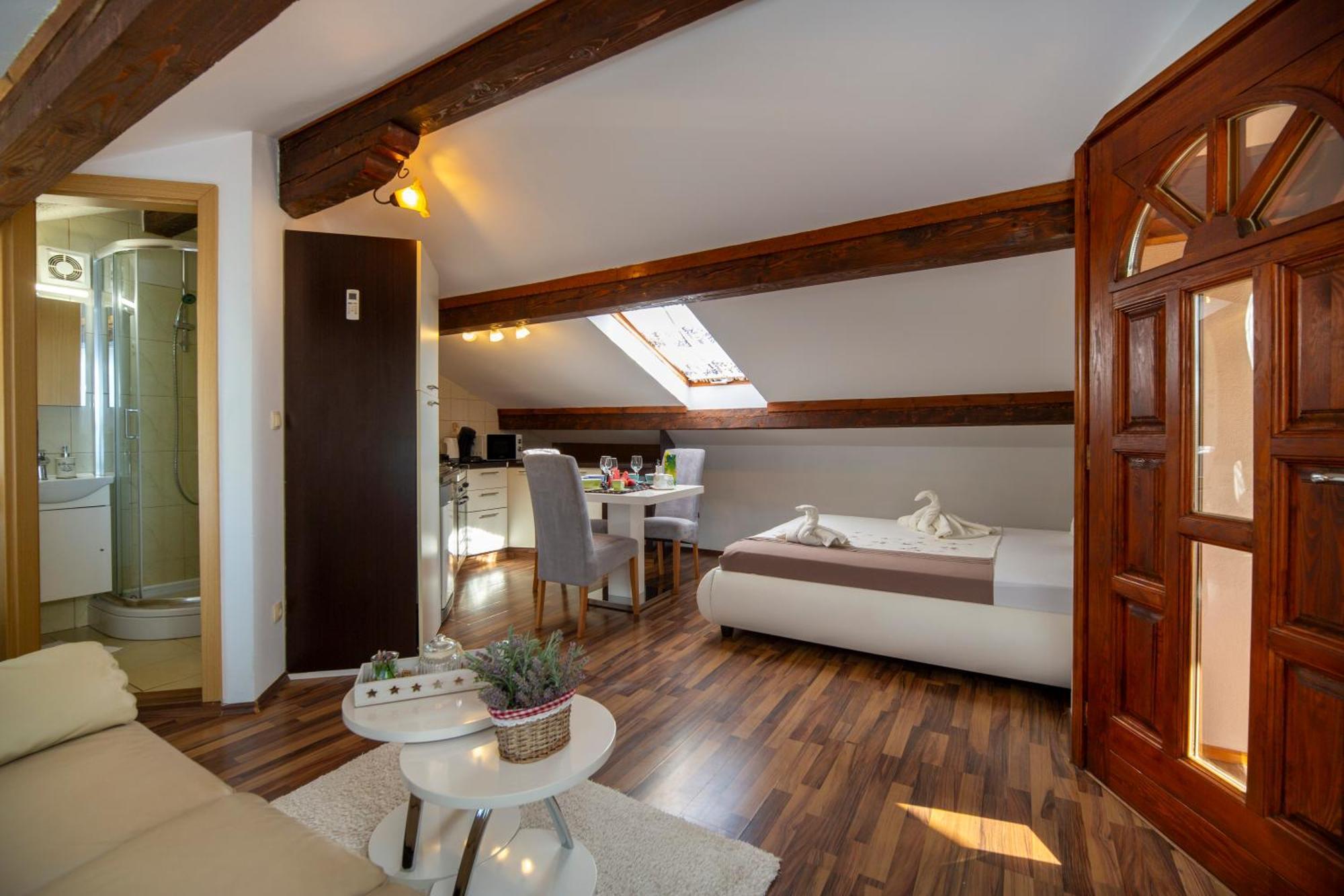 Apartman Viki Stinjan 普拉 外观 照片