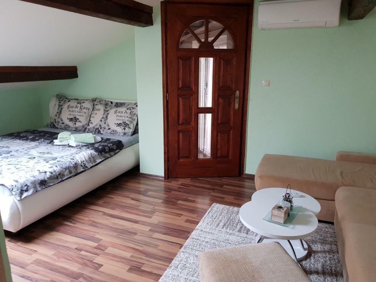 Apartman Viki Stinjan 普拉 外观 照片